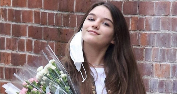 Копия мамы: папарацци засняли 15-летнюю дочь Тома Круза и Кэти Холмс