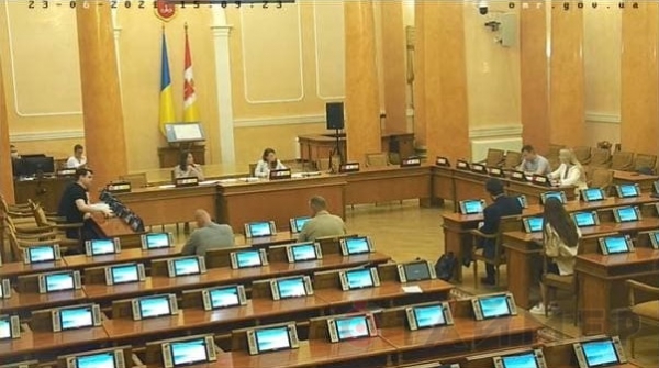 Комиссия по этике Одесского горсовета отказалась наказывать трухановцев за угрозы шарийцу