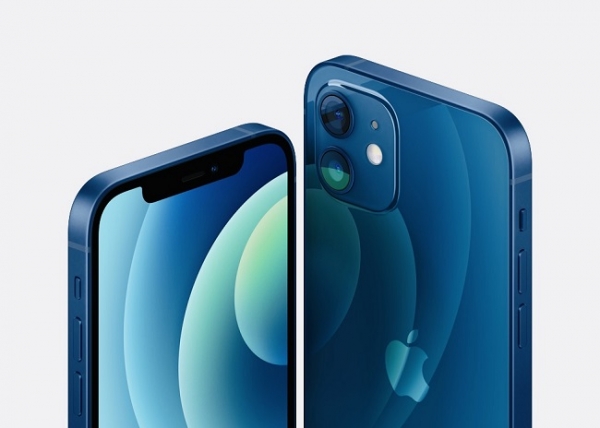 iPhone 12 mini: маленький, да удаленький