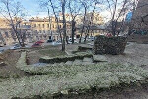 Таинственный уголок Одессы: прогулка по лестнице мертвых Таинственный уголок Одессы: прогулка по лестнице мертвых