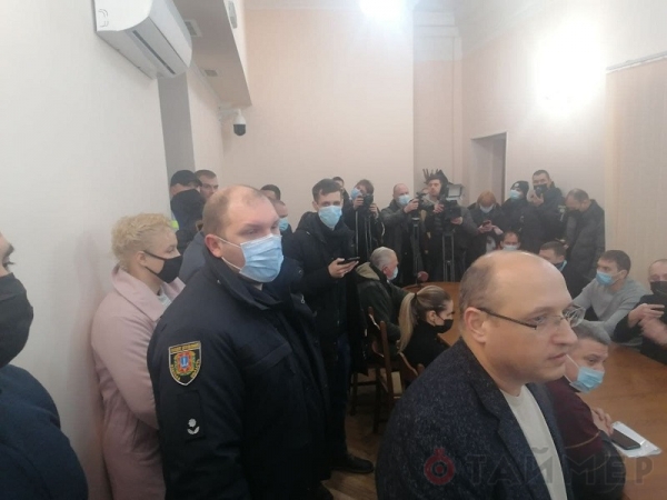 Одесскую земельную комиссию снова лихорадит, а к мэрии нагнали пожарных и полицию