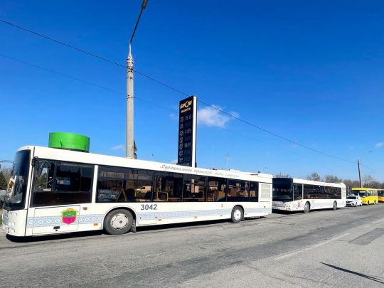 Окупанти викрали цілу колону автобусів, що прямували для евакуації мешканців Мелітополя