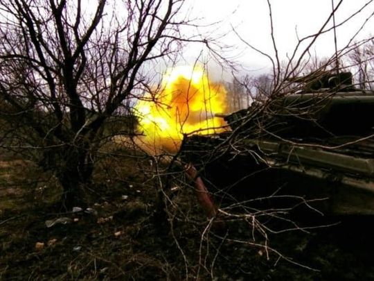 Ворог намагається захопити Маріуполь, Слов'янськ та Ізюм, але ЗСУ успішно відкидають атаки рашистів, — Генштаб