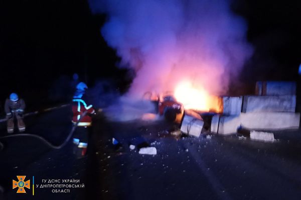 Водій згорів живцем разом з автомобілем: під Дніпром ДТП завершилася трагедією