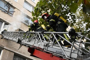Пожар в Политехе и взрывоопасная находка: как прошли сутки у одесских спасателей
