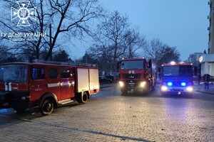 Смертельный пожар и помощь населению: как прошли сутки у одесских спасателей