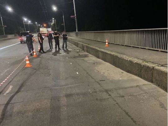 Завдав 18 ударів викруткою і ножем: під Києвом чоловік по-звірячому вбив випадкового перехожого