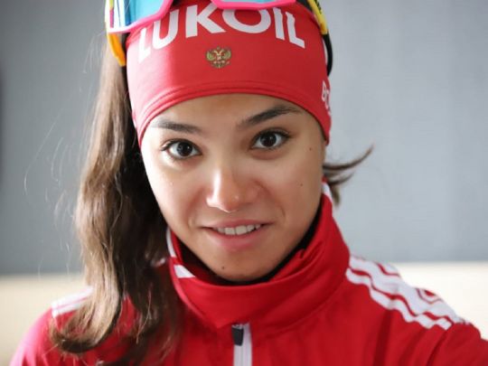 У пілотці та з георгіївською стрічкою: олімпійська чемпіонка з росії у захваті «парадом перемоги» у москві (фото)