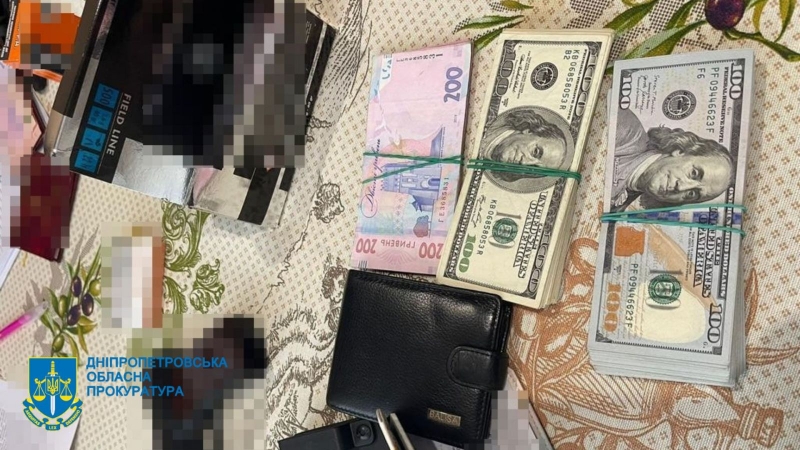 Чиновники з Дніпра заробили на небіжчиках мільйони гривень (фото)