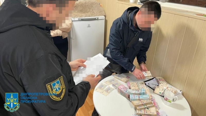 Чиновники з Дніпра заробили на небіжчиках мільйони гривень (фото)