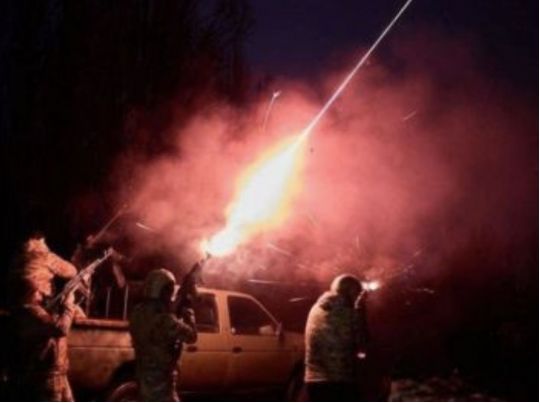Київ третю ніч поспіль атакували безпілотники: знищено близько десятка дронів