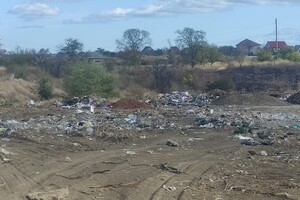 В Одесской области обнаружили еще одну огромную свалку