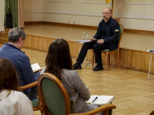 Розмір офіційної зарплати матиме значення: Шмигаль назвав критерії для бронювання працівників від мобілізації