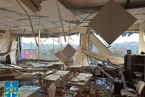 Погибший, возгорание газовых труб и пврежденная школа: последствия ночной атаки дронов в Одессе (фото, видео)