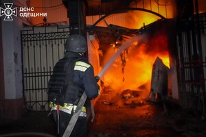 Горит Привоз, есть разрушения в историческом центре: последствия ночного удара по Одессе
