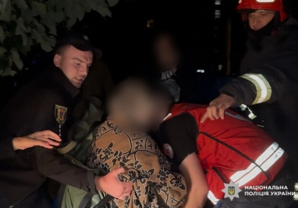 Атака дронами по Одессе: пятеро раненых, среди них двое детей, разрушен многоквартирный дом