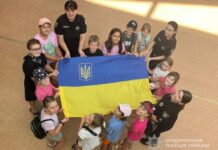 В Измаиле полицейские провели патриотическую встречу с детьми ко Дню Государственного Флага Украины