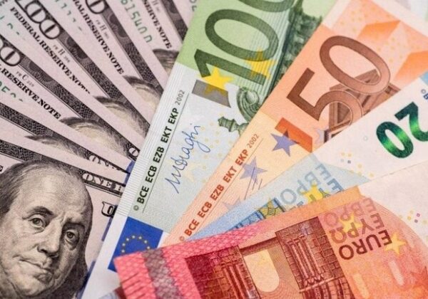 Курс валют в Украине 11 августа 2025: сколько стоит доллар и евро