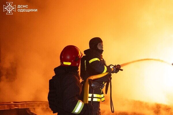 Ночной удар по Одессе: часть города без света, есть повреждение дома Ночной удар по Одессе: часть города без света, есть повреждение дома
