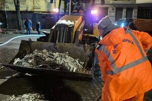 В Одессе БпЛА упал на дом: вспыхнул пожар (обновлено)