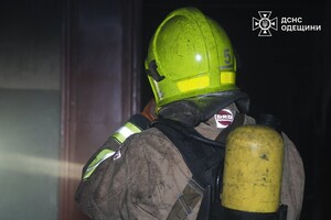 В Одессе горели балкон и квартира: пострадал мужчина